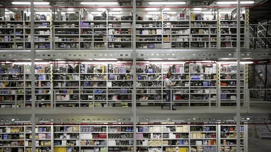 Versandzentrum von Amazon.