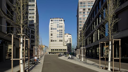 Zürcher Europaallee - Haben Sie in letzter Zeit besonders unter der Hitze gelitten? Hier finden Sie heraus, warum