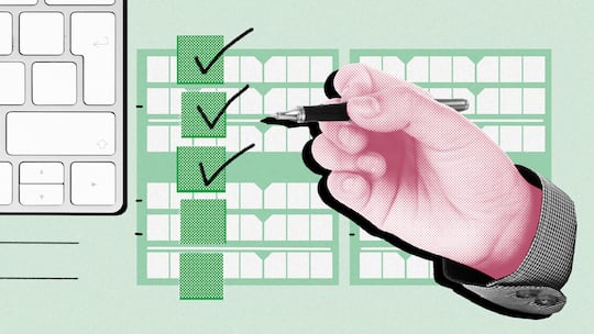 Collage mit Hand und Steuererklärung - Keine Ahnung von der Steuererklärung? Halb so schlimm, wenn man es richtig anpackt. Wir zeigen wie: in fünf Schritten