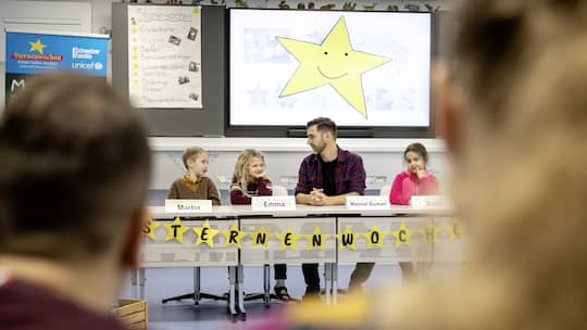 Presse Konferenz Sternenwoche 2022 mit Manuel Burkart; Primarschule Oescher Zollikon