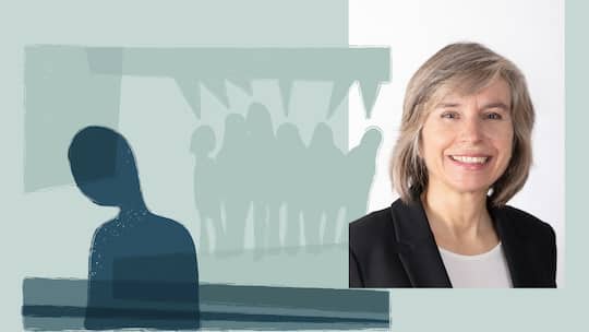 Karin Rosatzin ist Geschäftsführerin der Fachstelle Konflikt am Arbeitsplatz. Nach über 30 Jahren in verschiedenen HR-Positionen berät sie heute Firmen und Privatpersonen bei Konflikten, Mobbing und sexueller Belästigung.
