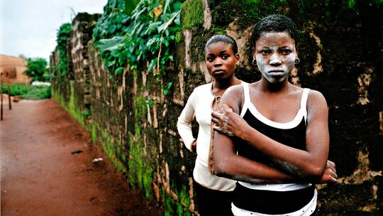 Pulverspuren vom Juju-Ritual: Die Religionspraktiken sind in Westafrika ganz alltäglich.