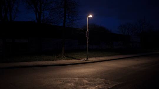 Wer Angst vor der Dunkelheit hat, lässt das Licht brennen.