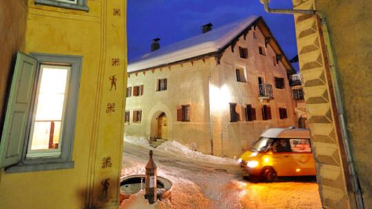 Ein Bilderbuch mit Rissen