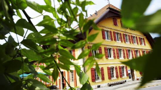 Val-de-Travers - bitte anhalten!