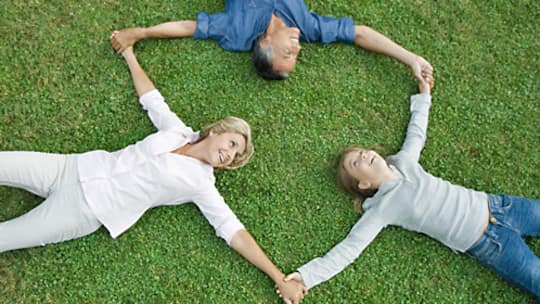 Wie bekommt das Kind den Nachnamen des Vaters?