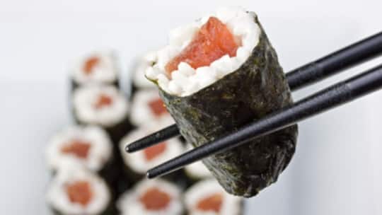 Parasit in rohem Fisch