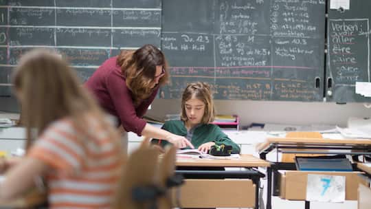Tagesschule Bungertwies in Zürich am 12. März 2015.Französisch Stunde bei der Mittelstufe(KEYSTONE/Gaetan Bally)