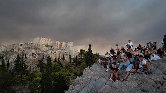 Rauch über der Akropolis: Rund um Athen brennt es.