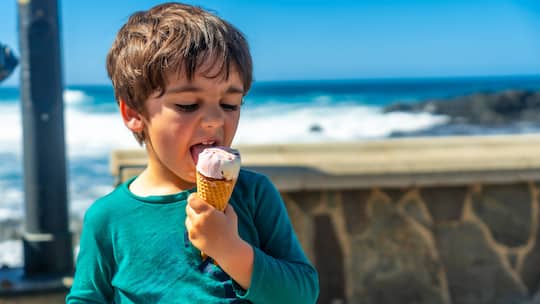 Kinder lieben Süsses – doch wie kriegen Eltern den Zuckerkonsum der Kleinen in den Griff?