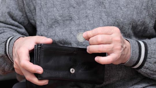 Gleicher Lohn, halbe Rente