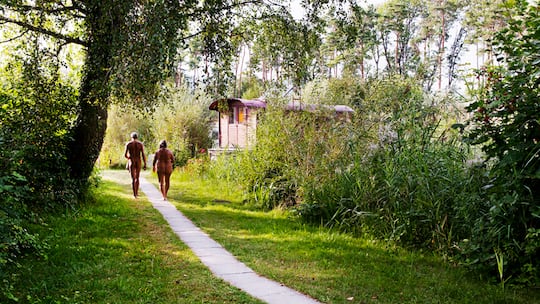 Vom Nacktsein angezogen