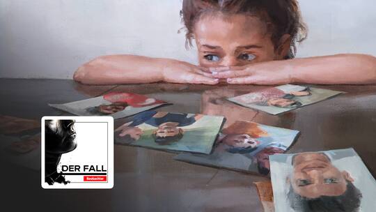 Illustration Kindergartenschülerin schaut über den Tischrand auf Fotos.