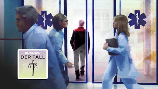Illustration Podcast Der Fall. Ein Mann verlässt ein Spital, im Vordergrund zwei Ärztinnen und ein Arzt.Nach einem Herzkatheter-Check geht es mit einem Patienten nur noch abwärts. Weil er zu früh nach Hause geschickt wurde?