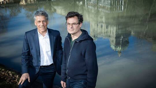 Ex-Finanzprüfer Michel Huissoud und Polit-Aktivist Daniel Graf wollen die Bundesverfassung erneuern.