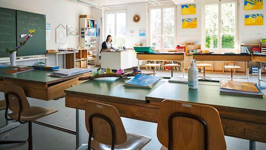 Klassenzimmer: Der Kanton Bern hat ein Papierchaos in der Lohnbuchhaltung