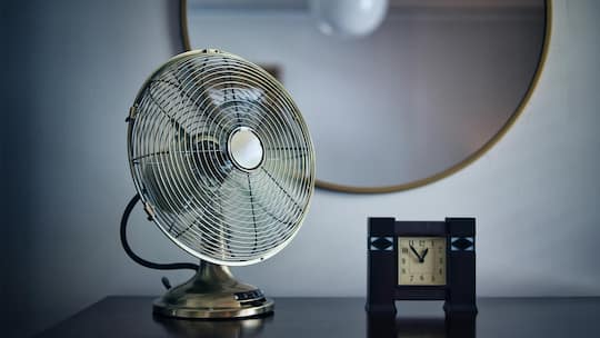 Im Hitzesommer 2026 ein begehrtes Produkt: Ventilatoren und Klimaanlagen.