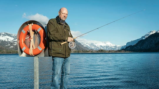 Hobbyfischer Heinz Lehmann am Thunersee