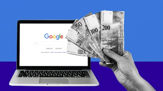 Collage mit einem Computer und einer Hand voller Geldnoten symbolisiert Internet-Dienste