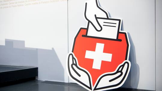 Logo von E-voting-Moratorium fotografiert an einer Medienkonferenz ueber die Lancierung der Volksinitiative fuer ein E-Voting-Moratorium "Fuer eine sichere und vertrauenswuerdige Demokratie", am Freitag, 25. Januar 2019, im Medienzentrum Bundeshaus in Bern.