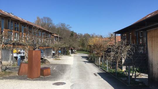 «Lichtblick des Tages» vom 06. April 2020: Der Weg von der Haustür zum Abfallcontainer