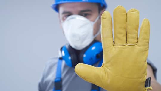 Giftcocktail im Wohnzimmer