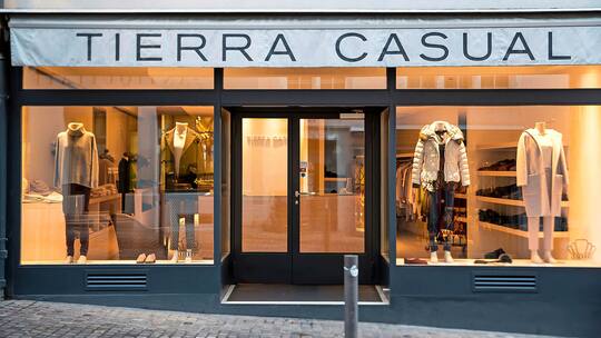 Big Brother überwacht die Edelboutique