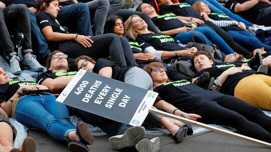 Kranke jubeln, Kassen heulen auf