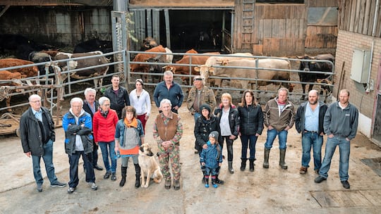 16 von 476 Unterzeichnenden der Petition gegen den Kantonstierarzt