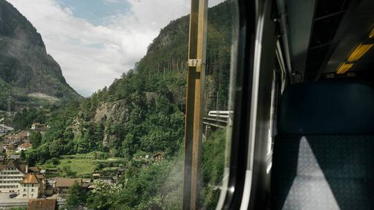 Gotthard-Bergstrecke, Blick auf Amsteg UR