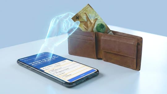 Ein Kunde fragte beim Buchungsportal lediglich nach einer Änderung. Doch die KI vollzog die Umbuchung sofort und belastete die Kreditkarte.