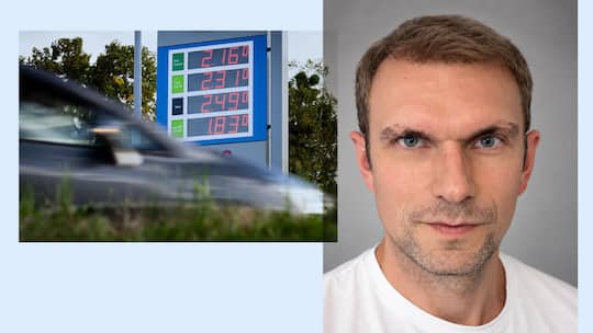 Collage Beobachter
Themenbild: Keystone Image ID 727125465 Une voiture passe devant une station-service avec les prix de l'essence (ici le sans plond 95 a 2.16 chf/L, super plus 98 a 2.31 chf/L, Diesel a 2.49 chf/L, et gaz naturel a 1.83 chf/L), le v…