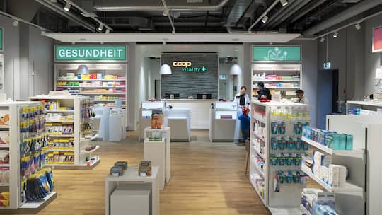 Coop Vitality Apotheke fotografiert am 27. November 2018 in Feuerthalen. (KEYSTONE/Gaetan Bally)
SCHWEIZ