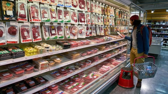 Grocery store, ZURICH, SWITZERLAND - CIRCA OCTOBER, 2018: consumer shopping for meat at Coop grocery store in Zurich
imago657635114