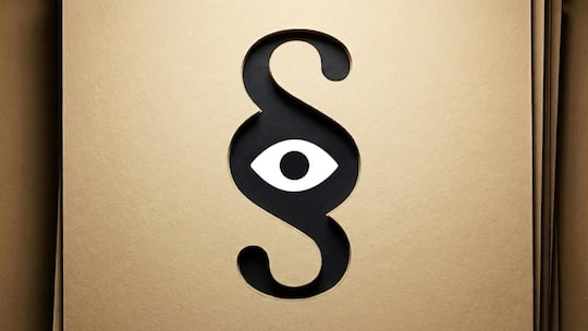 Beobachter: Bild zum Thema Stalking wird zur Straftat: Neue Norm tritt per 1. Januar 2026 in Kraft.
Diese Illustration wurde von einem KI-Modell generiert und von einem Menschen überprüft und finalisiert.
Quelle:
Illustration: Andrea Klaiber/Gemi…