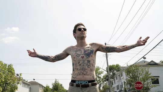 PETE DAVIDSON in THE KING OF STATEN ISLAND, 2020, directed by JUDD APATOW. Copyright UNIVERSAL PICTURES. Credit: UNIVERSAL PICTURES / Album