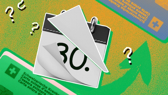 Ein Kalender mit dem 30. darauf vor Schweizer Krankenkassenkarten und Fragezeichen – Was es beim Kassenwechsel zu beachten gibt. Tipps, Termine und Musterbriefe.