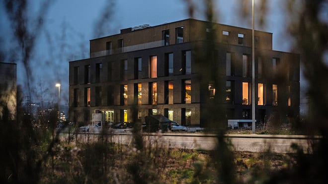 Mit Fake-Unterschrift zum Kassenwechsel Bürogebäude der Swiss Home Finance AG in Rothrist