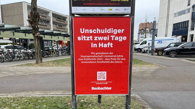 Der Beobachter kürt den schludrigsten Strafbefehl des Jahres Plakat Fehlbefehl vor der Staatsanwaltschaft Limmattal/Albis. Der Beobachter kürt den schludrigsten Strafbefehl des Jahres.