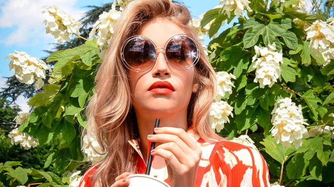 Die Selbstverkäufer Influencer