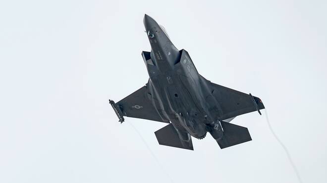 Das erste Gefecht geht an die Gegner Lockheed Martin F-35