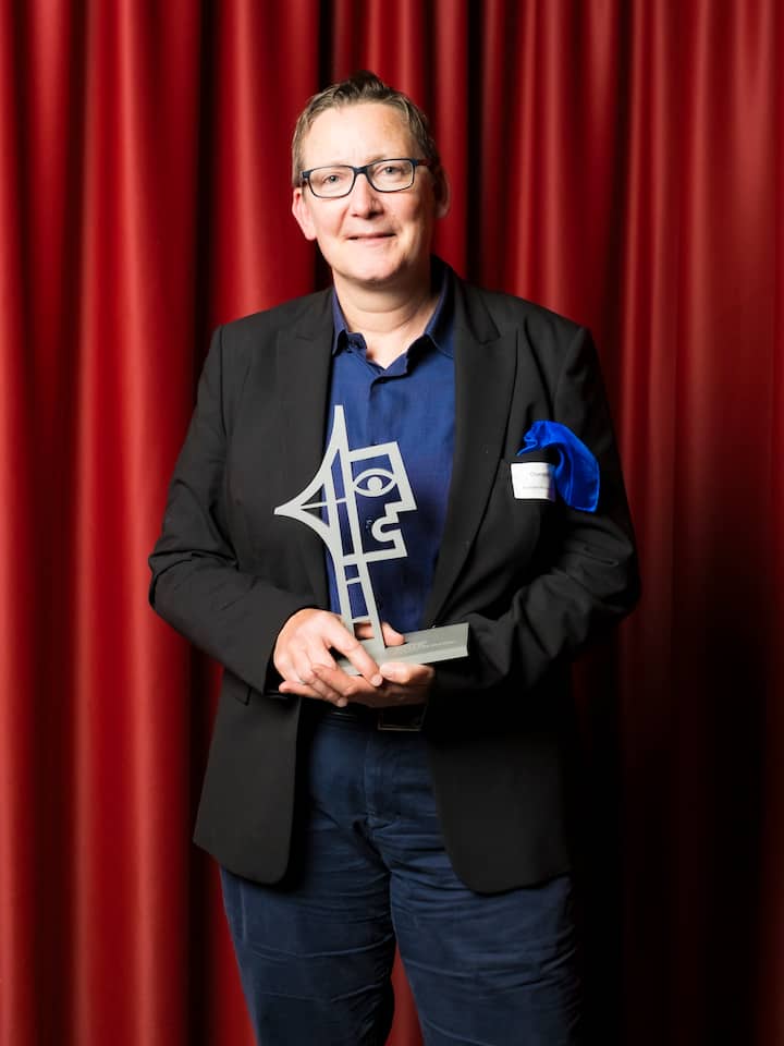 Chantal Britt: «Das gibt uns das Gefühl, etwas zu bewegen» Portrait von Prix Courage Gewinnerin Chantal Britt im Papiersaal für den Beobachter. 21.11.24