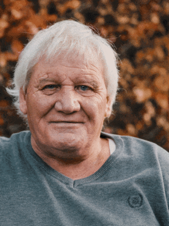 Alois Kappele früher und heute. Er wurde jahrzehntelang in Heimen und Psychiatrien weggesperrt.