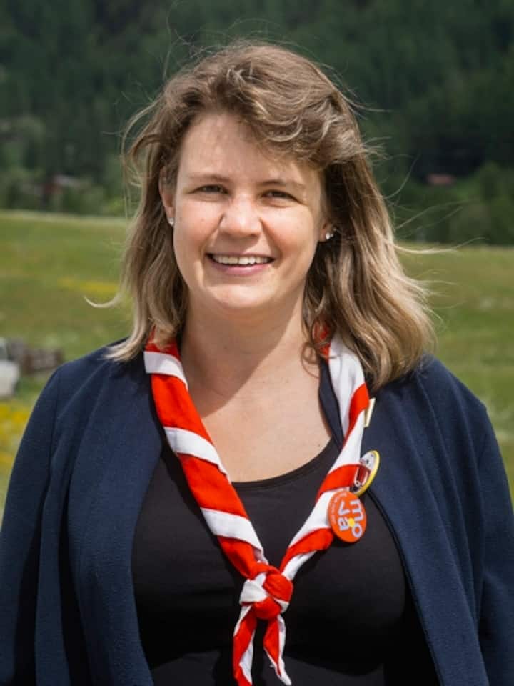 Melanie Widmer mit Pfadi-Foulards