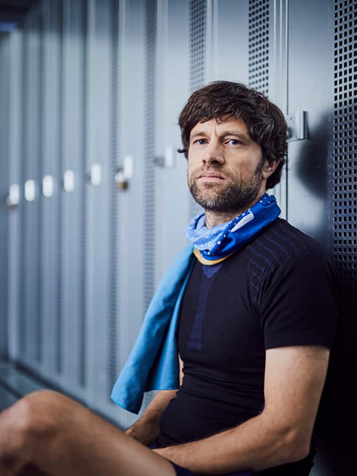 Autor Frederik Jötten erhielt die niederschmetternde Diagnose Morbus Bechterew.