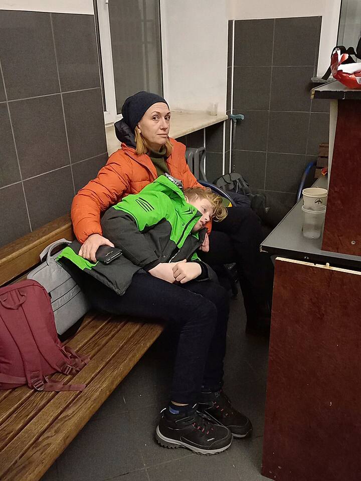 «Wir mussten wegen der Ausgangssperre die Nacht in einem Bahnhof verbringen»