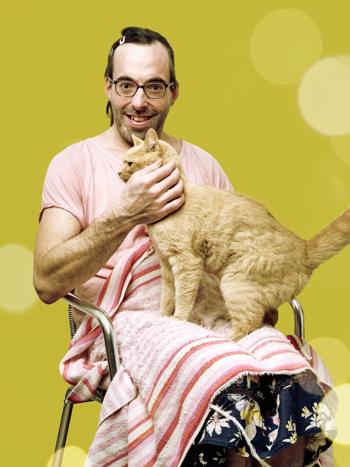 Portrait Roger Jenni mit Katze