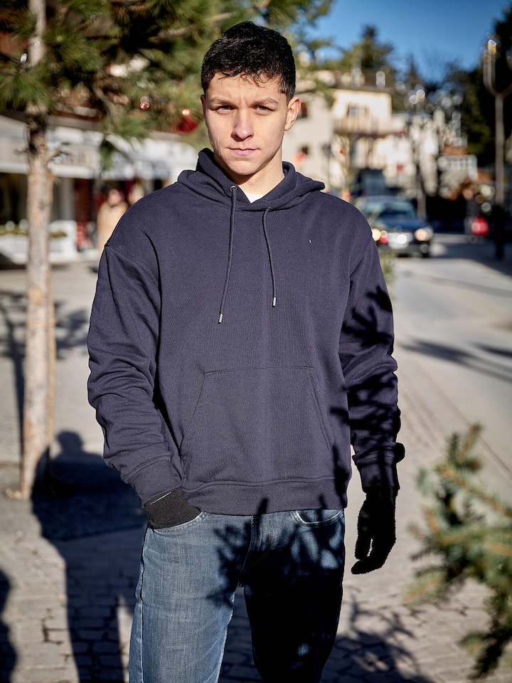 <p>«Ich habe Dinge gesehen, die kein Mensch sehen sollte»: Gianni Campolo zwei Tage nach der Brandkatastrophe unweit des Unglücksorts.</p>