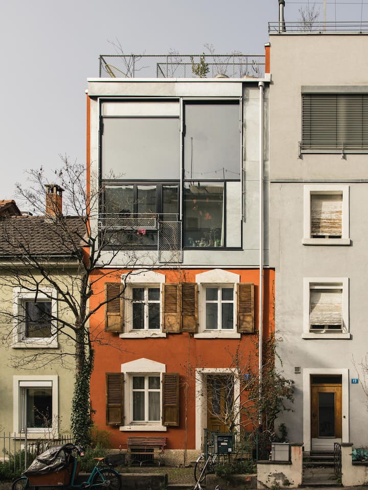 Foto: Stefan Bohrer, 3.3.2026, Basel: Zu Besuch im umgebauten Haus von Bettina Winzeler an der Leuengasse 11 in Basel.