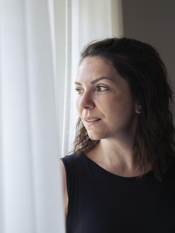 Sie kämpft gegen falsche Schuldgefühle und die Justiz Porträt von Saskia Leber - Saskia Leber, 38, erlebte sexualisierte Gewalt. Sie setzt sich öffentlich zur Wehr, um ein Zeichen zu setzen. Denn Opfer sollen sich nicht rechtfertigen müssen für das, was ihnen angetan wurde